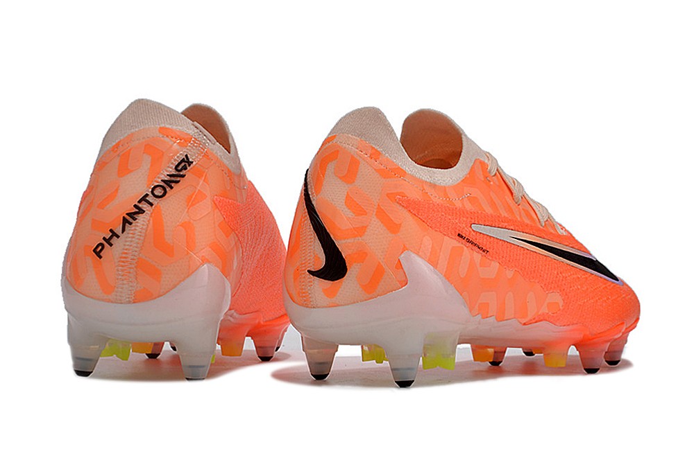 Nike Phantom GX Elite SG-Pro Anti-Clog United Pack